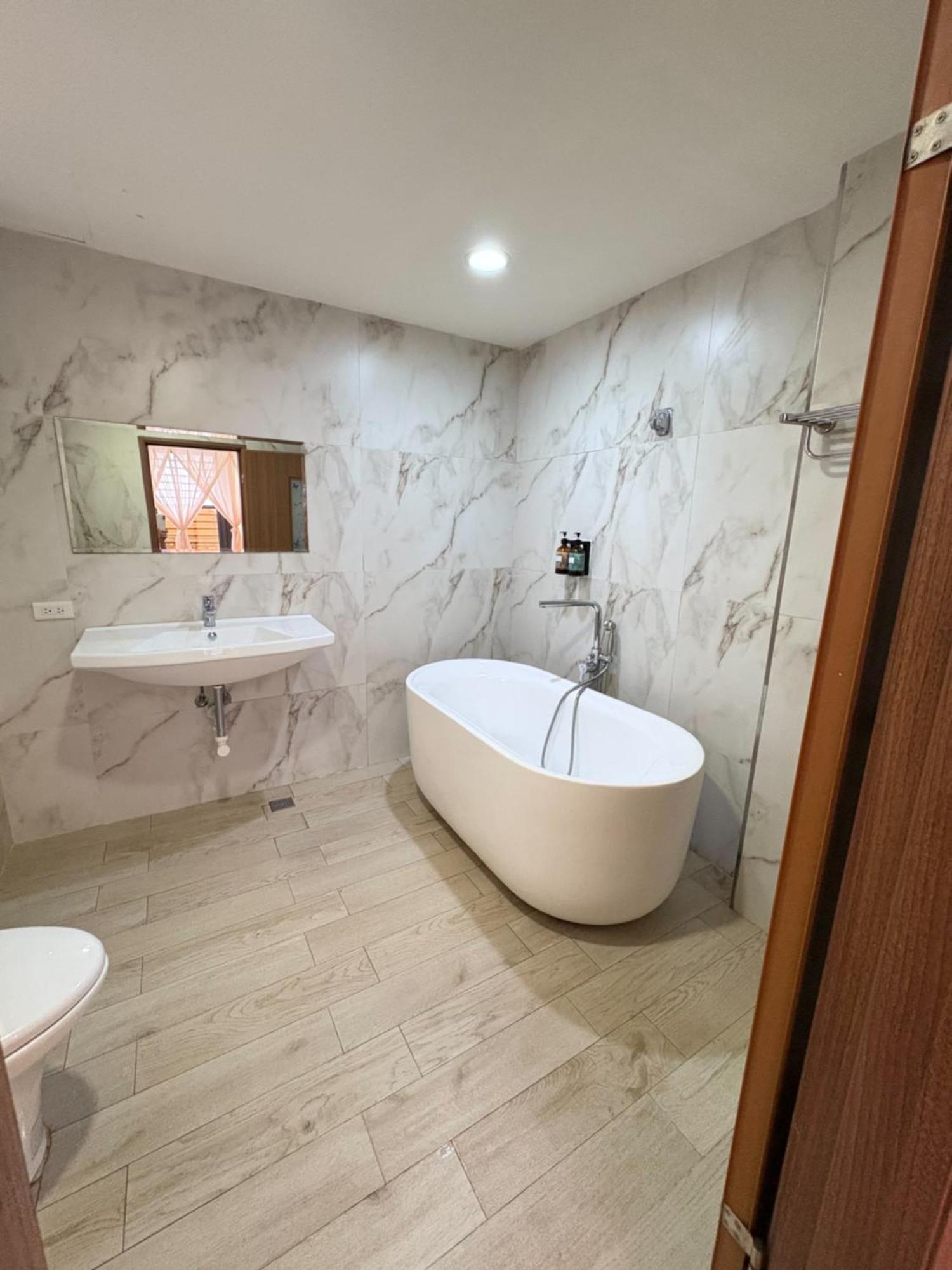Kaohsiung Raifong Corner Homestay Zewnętrze zdjęcie
